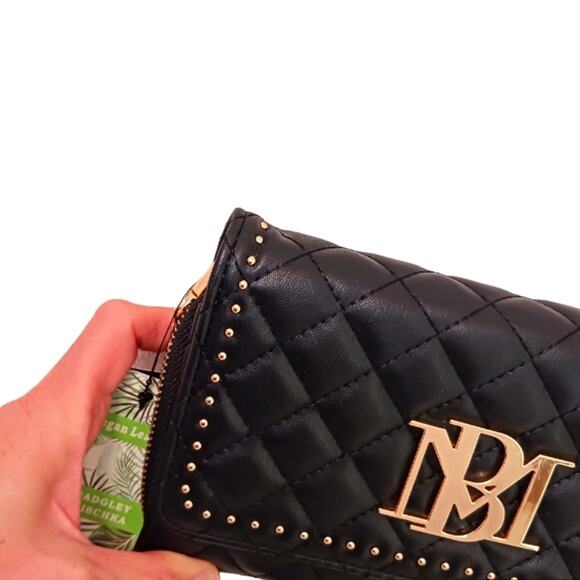Badgley Mischka Quilted Wallet on a Chain Purse Black Crossbody Gold Studs Glam - Picture 14 of 16